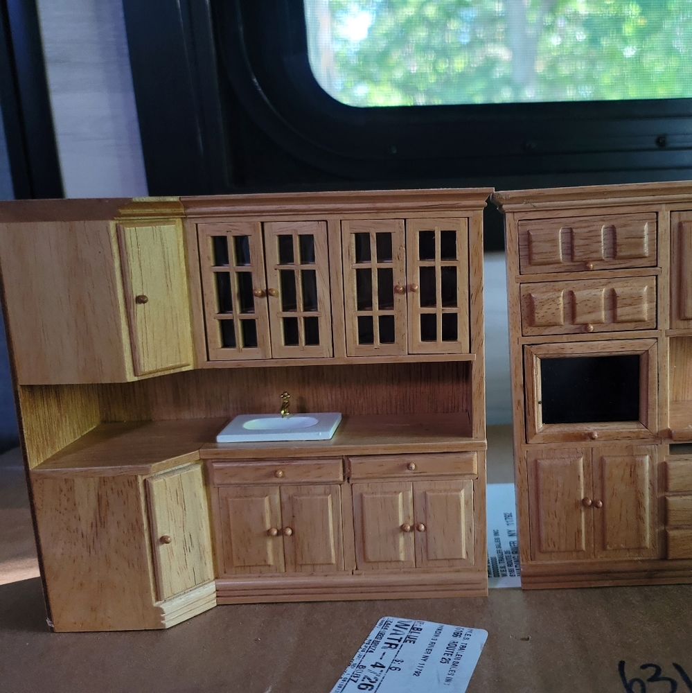 Wooden dollhouse furniture